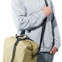 Deuter Weybridge 20+5 - Desert -Bike Lights & Accessories Sales Shop 3230122 6012 Weybridge20plus5 desert D 02